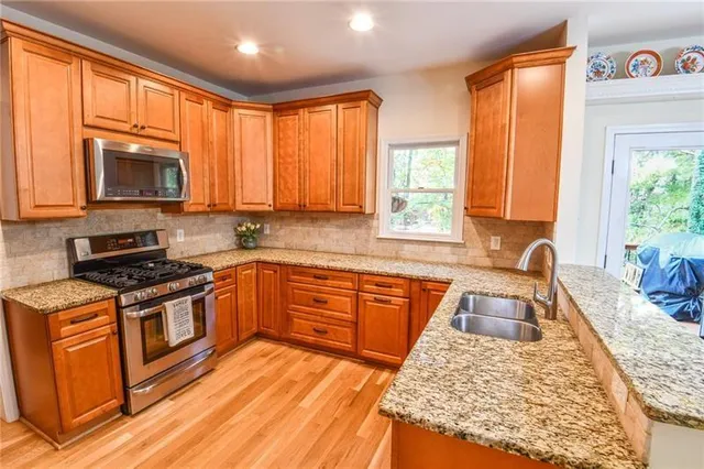 $3,900 | 1865 Oak Tree Hollow, Alpharetta, GA 30005