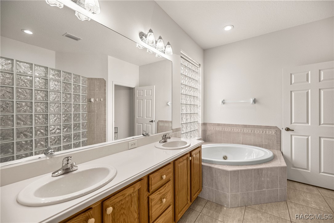 1328 West Diamond Shore Loop Hernando, FL 34442 - Photo 34 of 88