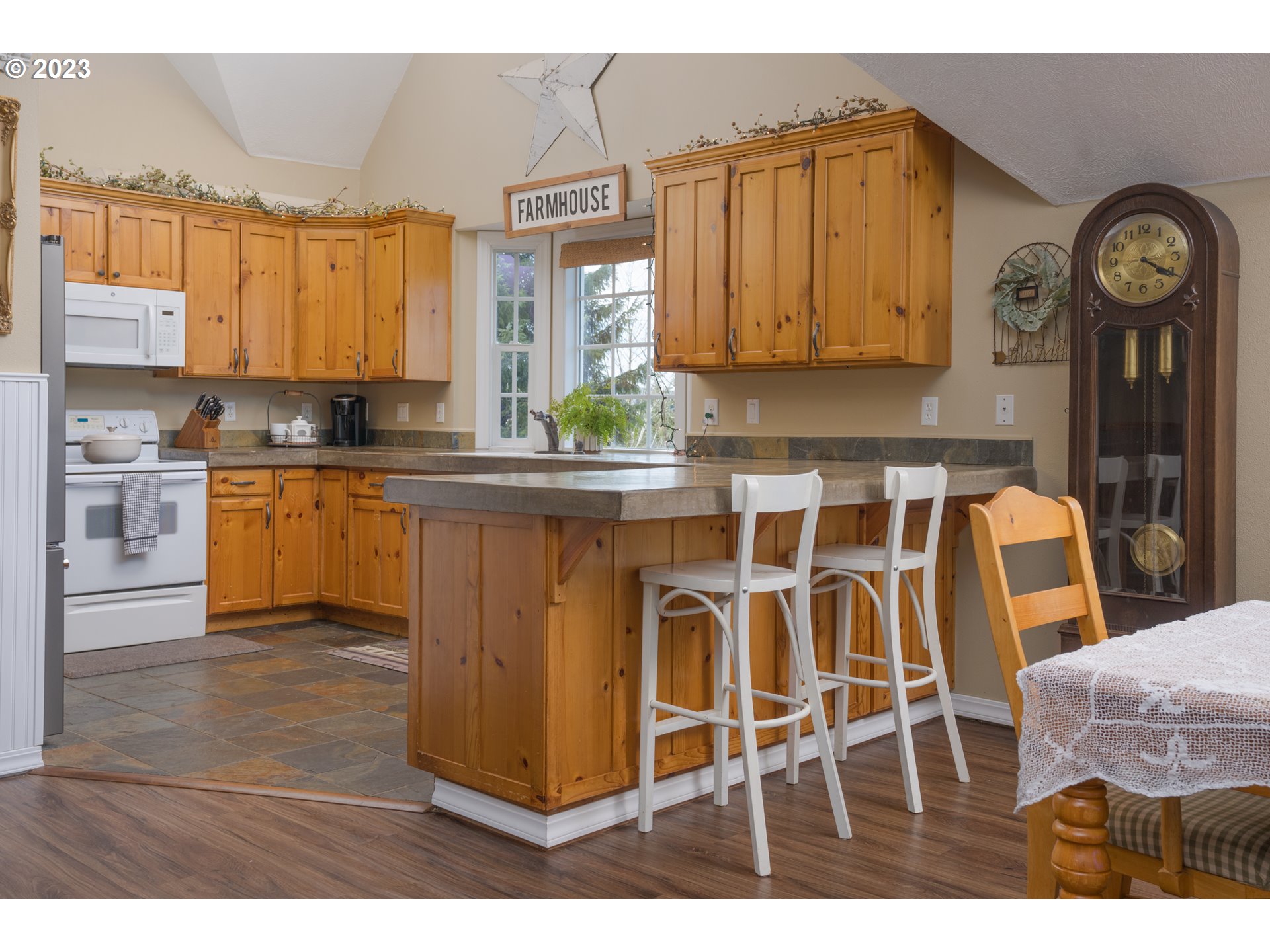 33527 Beerman Creek Road Seaside, OR 97138 - Photo 6 of 34 Kitchen
