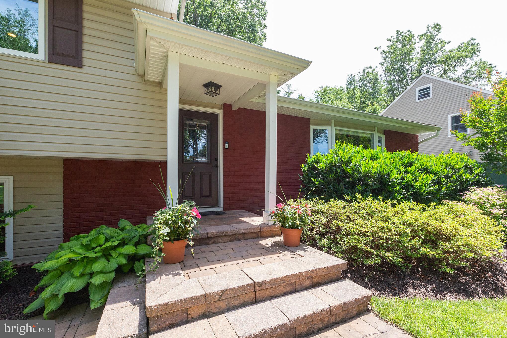 6 Radcliffe Road Yardley, PA 19067 - Photo 2 of 28 Gallery Image 2