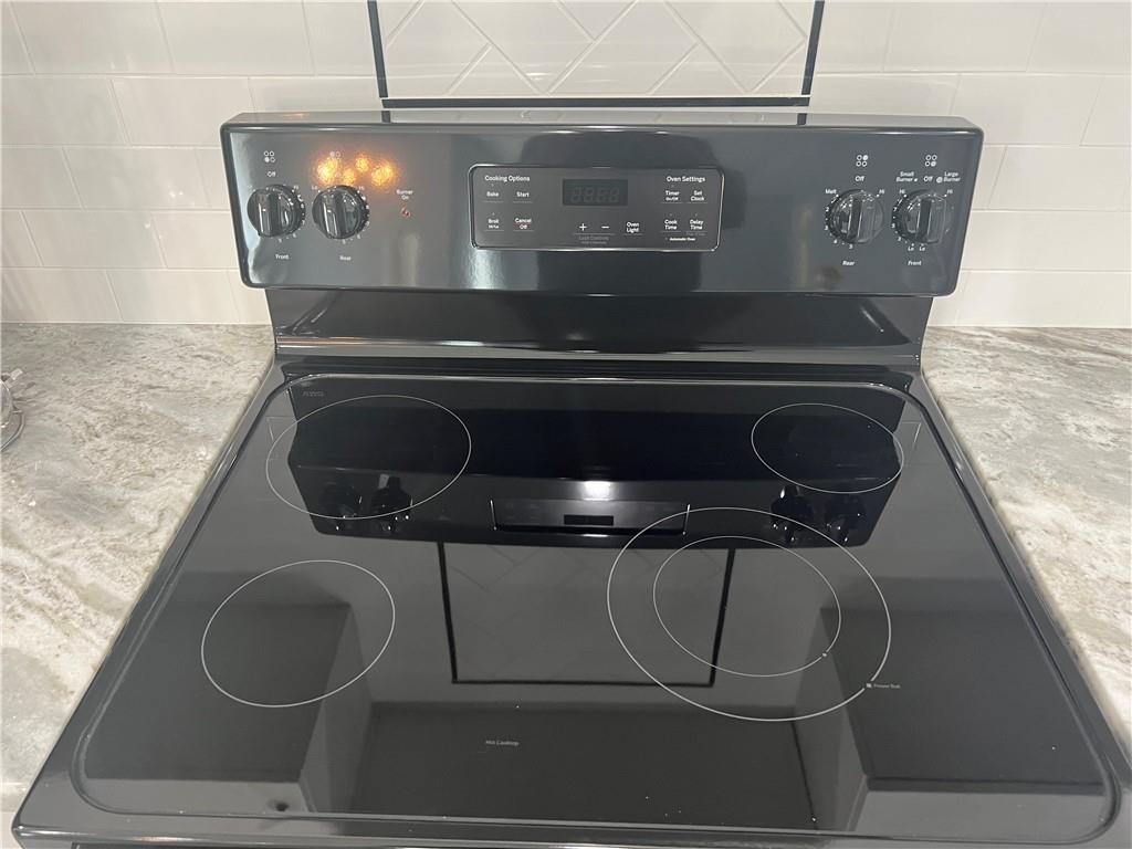 3152 Daleview Way Southwest Atlanta, GA 30331 - Photo 35 of 35 a close view of stove