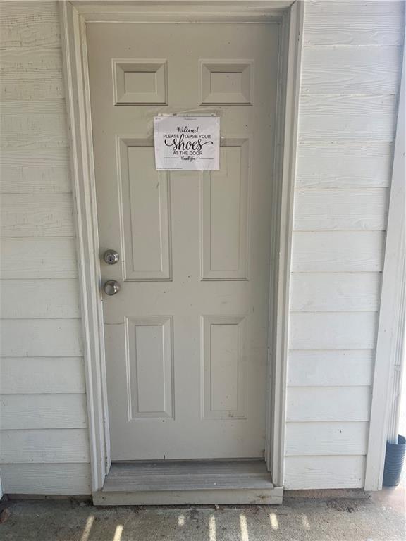 3152 Daleview Way Southwest Atlanta, GA 30331 - Photo 7 of 35 a view of a door
