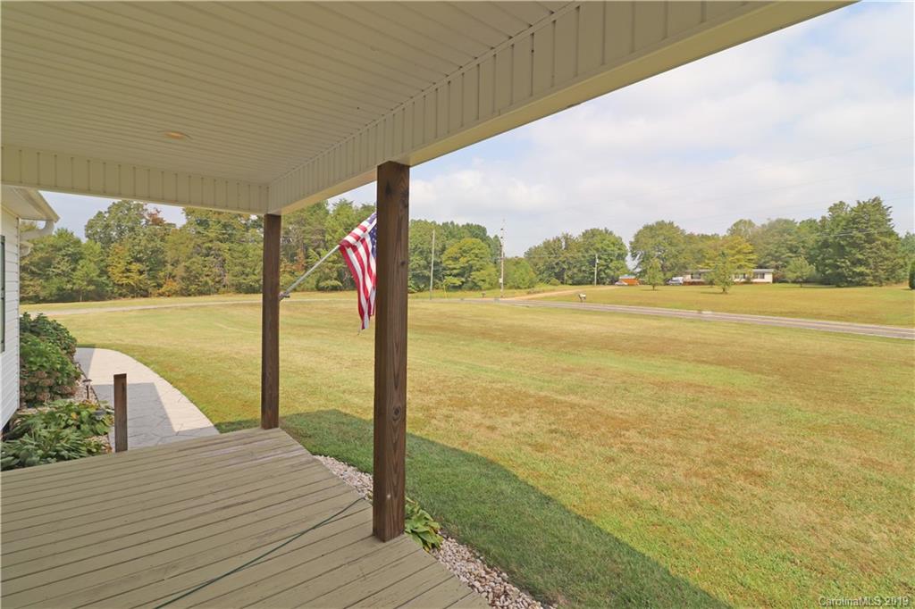 1329 Ridge Road Mocksville, NC 27028 - Photo 4 of 24