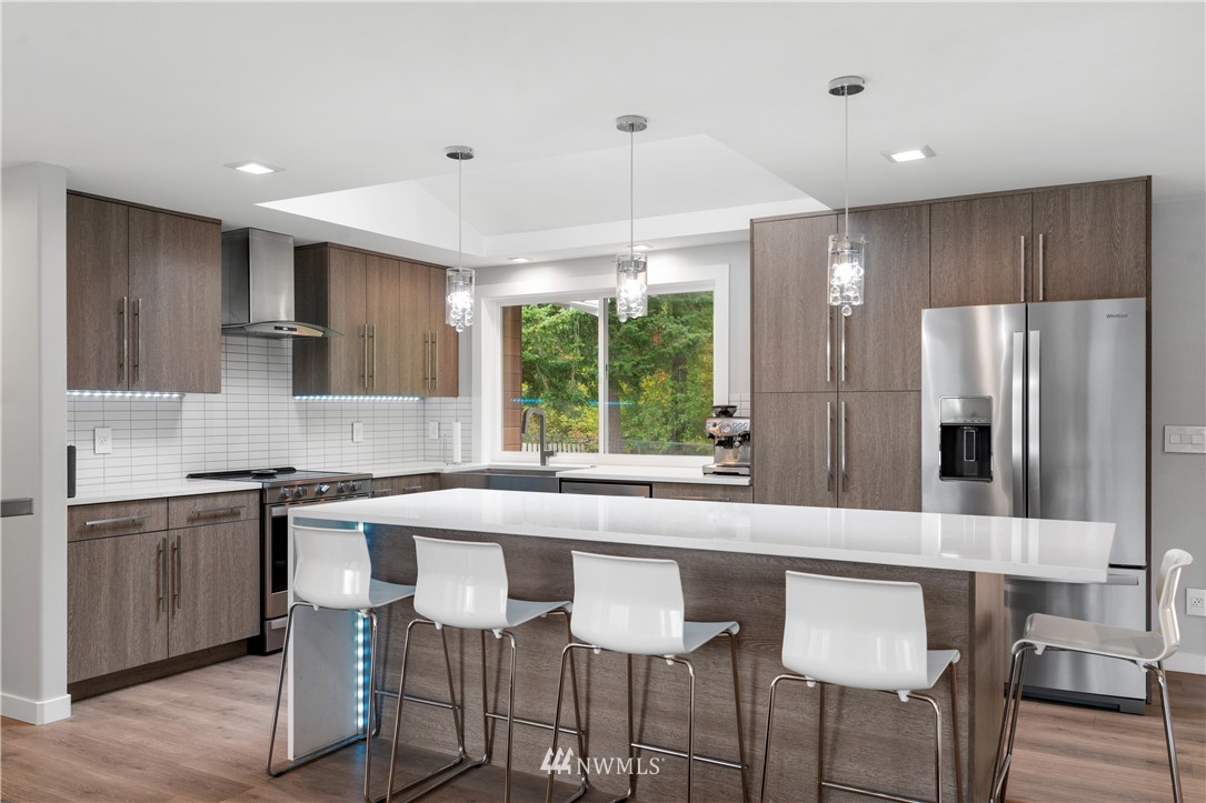 13616 Southeast 170th Street Renton, WA 98058 - Photo 5 of 35 Gallery Image 5