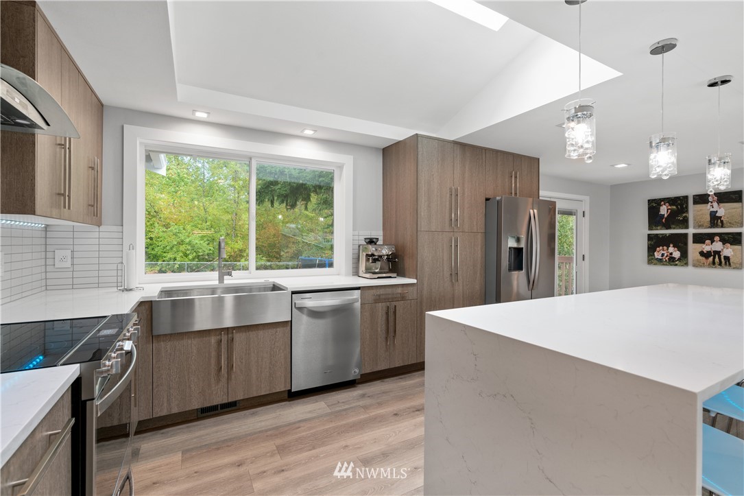 13616 Southeast 170th Street Renton, WA 98058 - Photo 6 of 35 Gallery Image 6