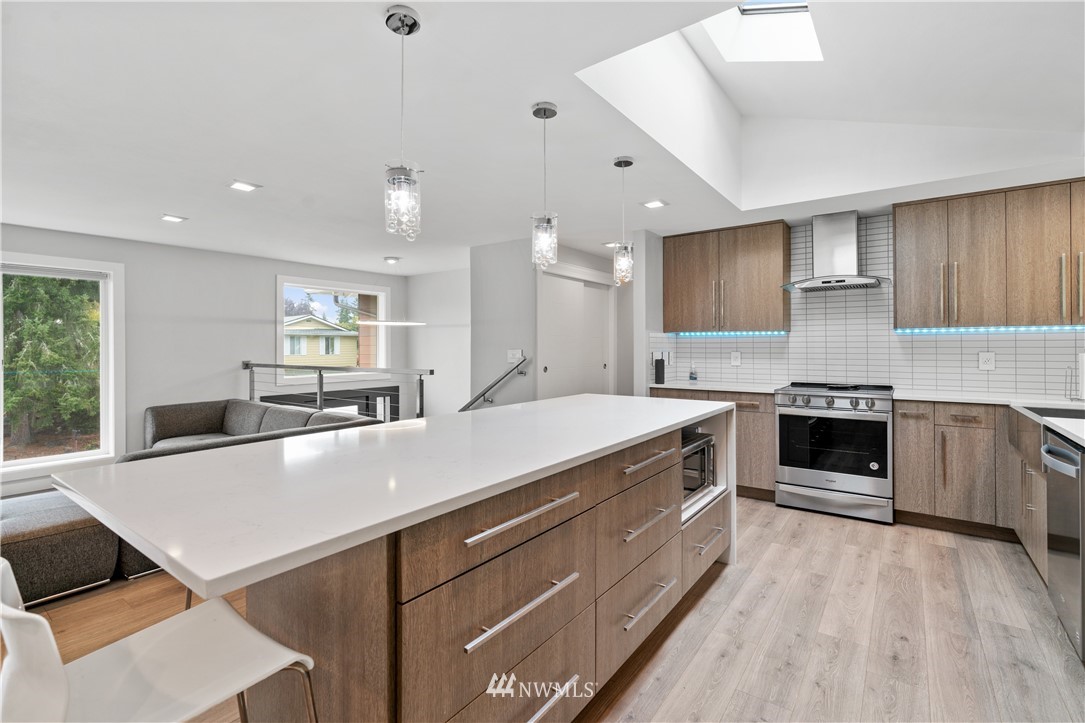 13616 Southeast 170th Street Renton, WA 98058 - Photo 10 of 35 Gallery Image 10