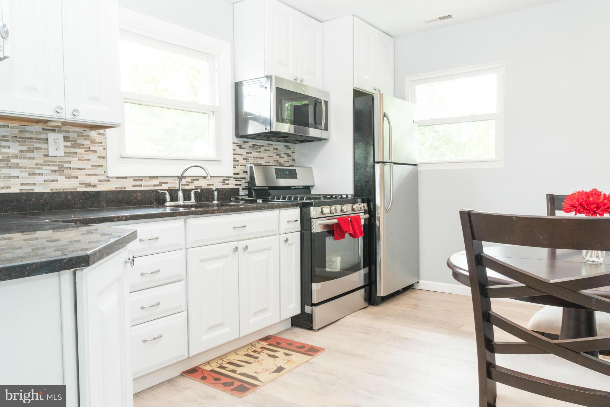 107 Cedar Hill Road Baltimore, MD 21225 - Photo 4 of 27 Kitchen