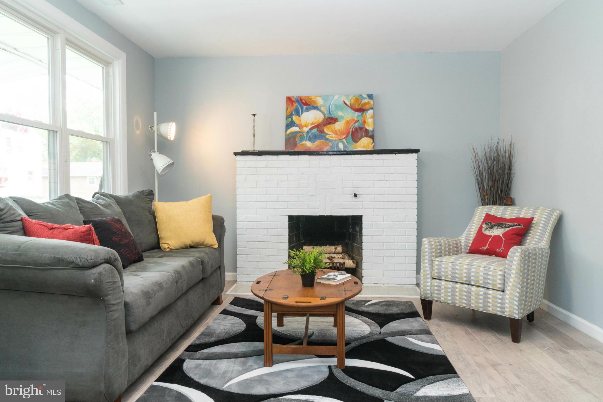 107 Cedar Hill Road Baltimore, MD 21225 - Photo 6 of 27 Family Room