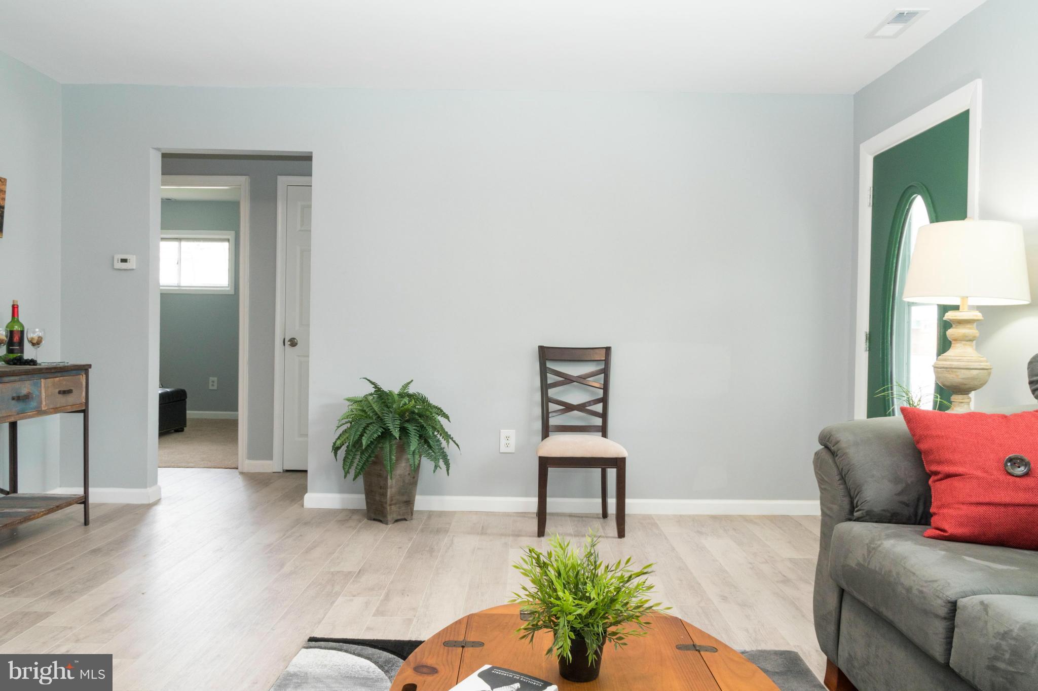 107 Cedar Hill Road Baltimore, MD 21225 - Photo 9 of 27 Family Room