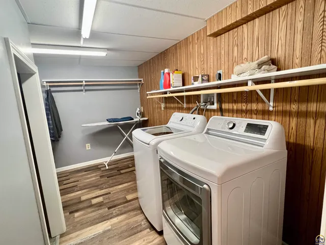 $283,480 | 2952 Southwest Woodstock Lane, Topeka, KS 66614