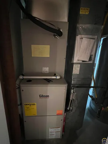 $283,480 | 2952 Southwest Woodstock Lane, Topeka, KS 66614