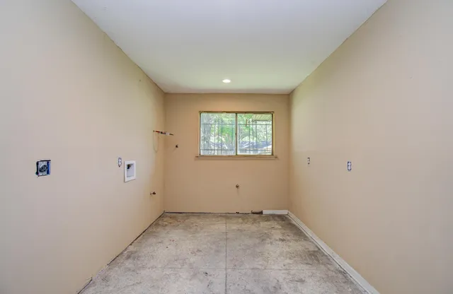 $185,000 | 1002 Warwick Street, Eagle Lake, TX 77434