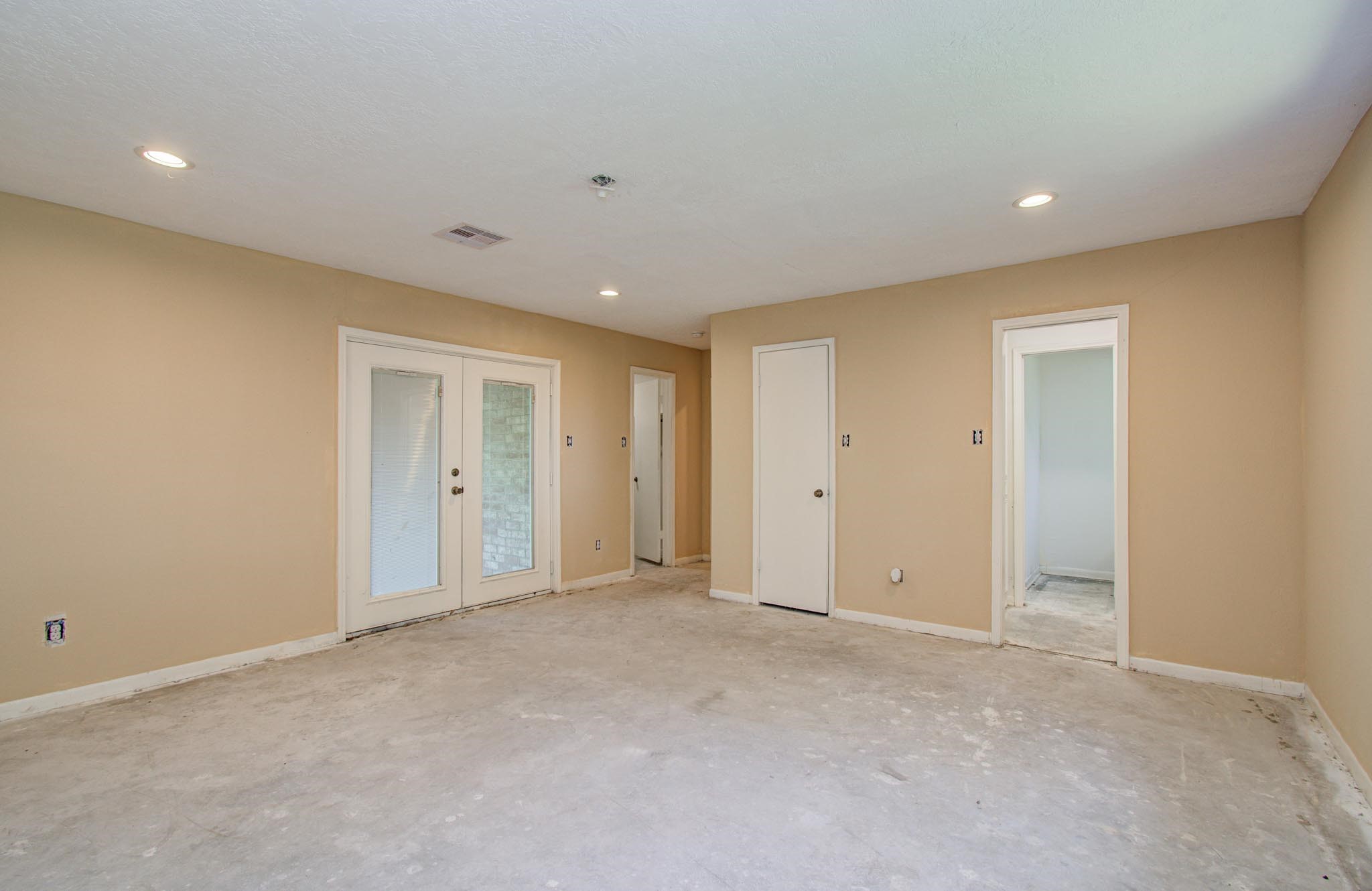 1002 Warwick Street Eagle Lake, TX 77434 - Photo 23 of 29 a view of an empty room