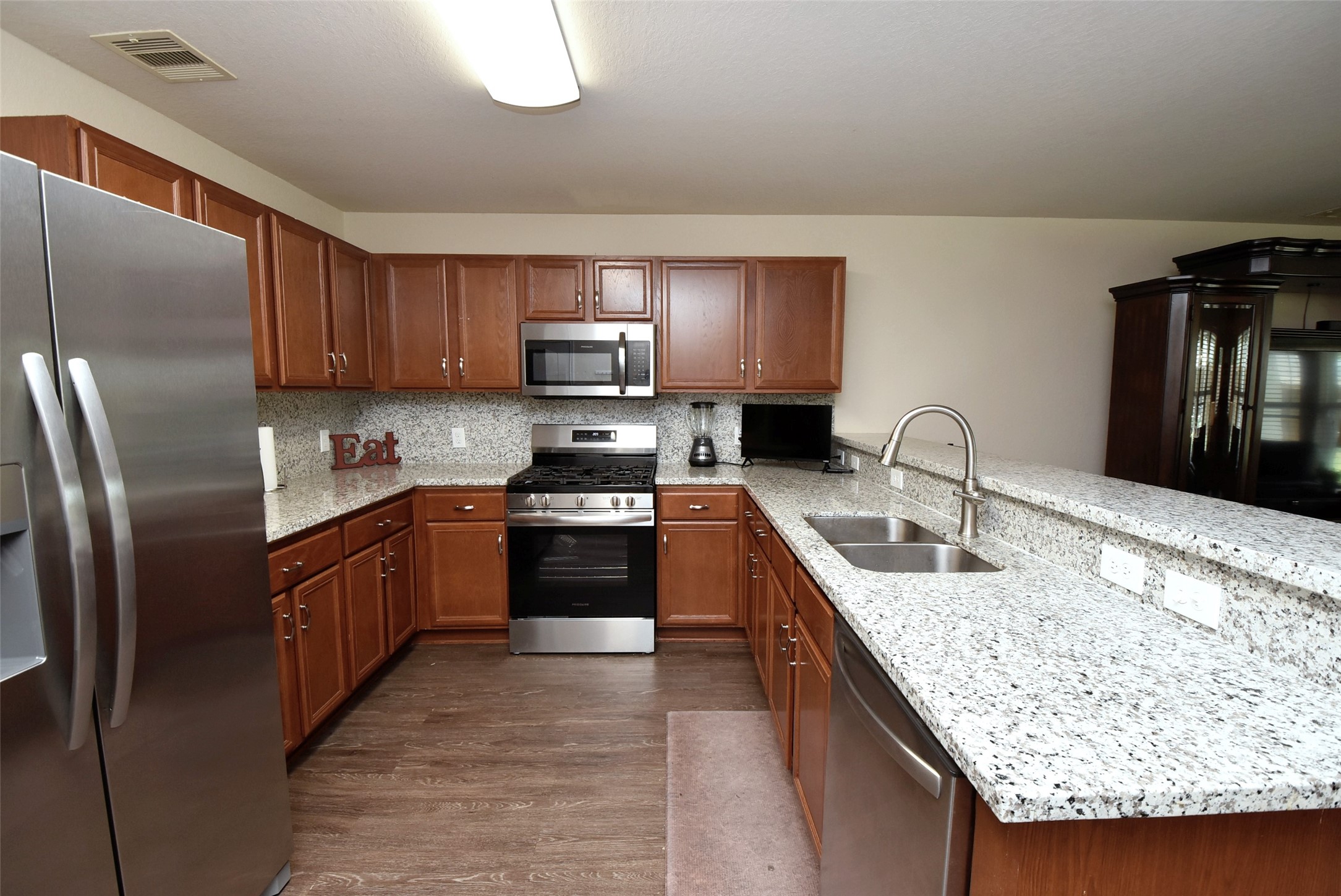 10603 Ince Lane Houston, TX 77040 - Photo 12 of 32