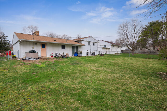 808 Westfield Drive Champaign, IL 61821 - Photo 25 of 31 a front view of a house with garden
