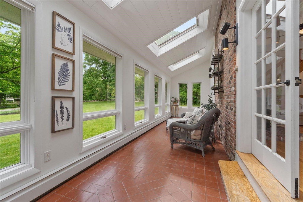 592 Sugar Road Bolton, MA 01740 - Photo 6 of 42 Gallery Image 6
