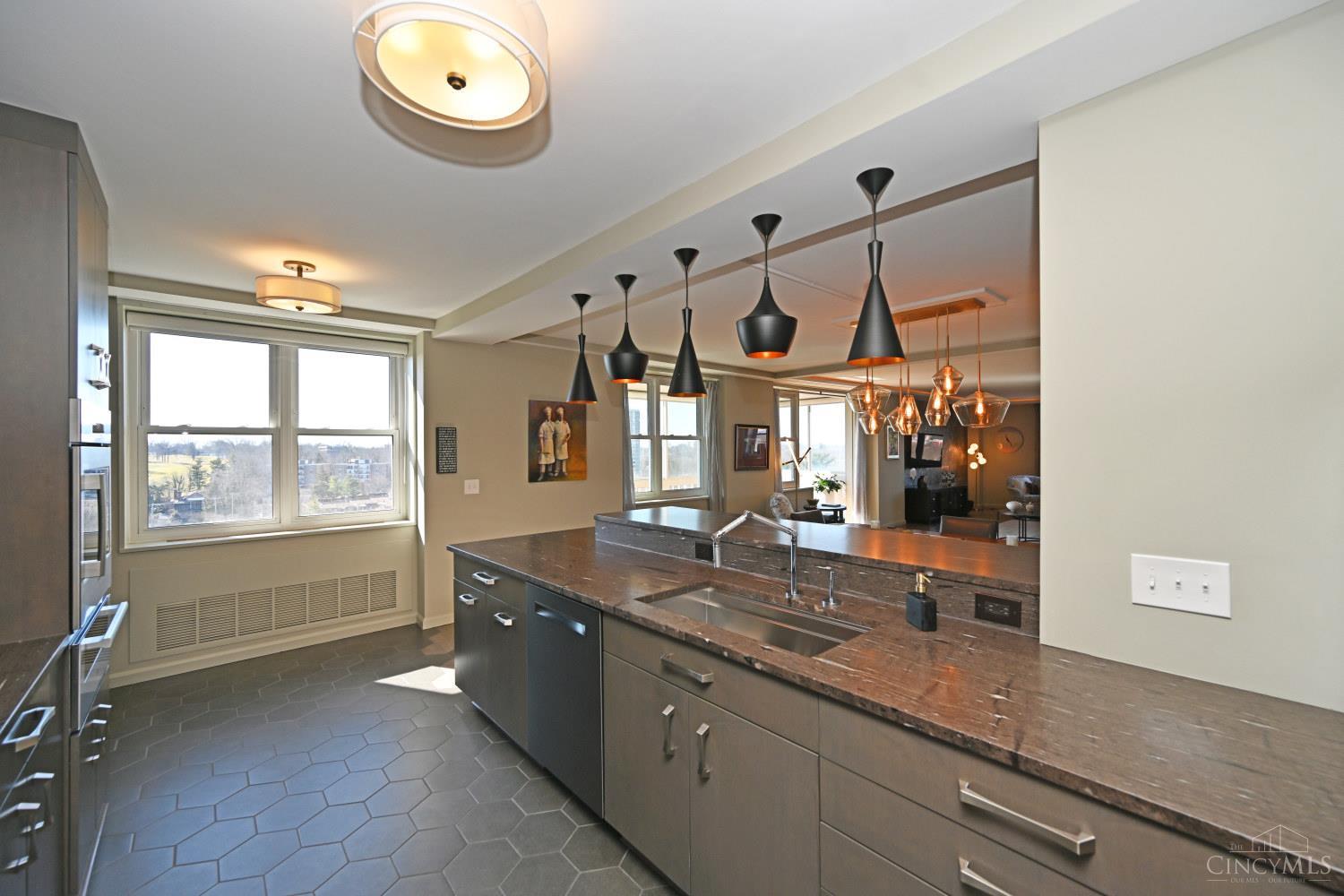 2444 Madison Road, Unit 1106 Cincinnati, OH 45208 - Photo 29 of 75 Gallery Image 29