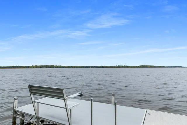 $1,150,000 | N8234 Oak Lane, Crivitz, WI 54114