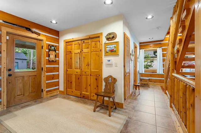 $1,150,000 | N8234 Oak Lane, Crivitz, WI 54114