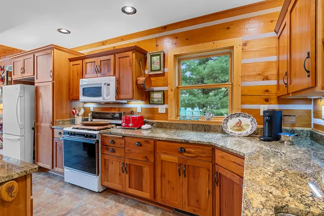 $1,150,000 | N8234 Oak Lane, Crivitz, WI 54114