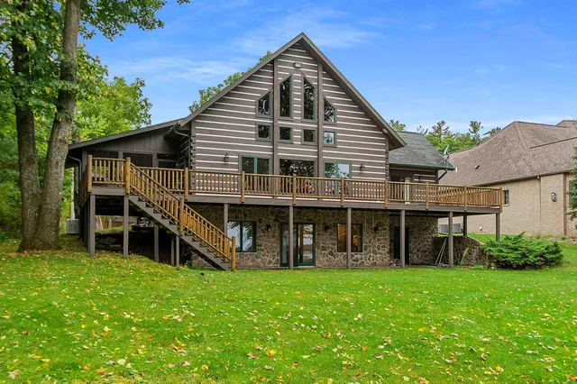 $1,150,000 | N8234 Oak Lane, Crivitz, WI 54114