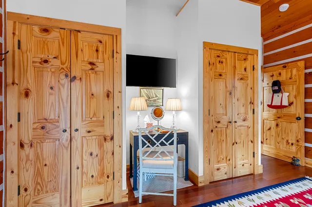 $1,150,000 | N8234 Oak Lane, Crivitz, WI 54114