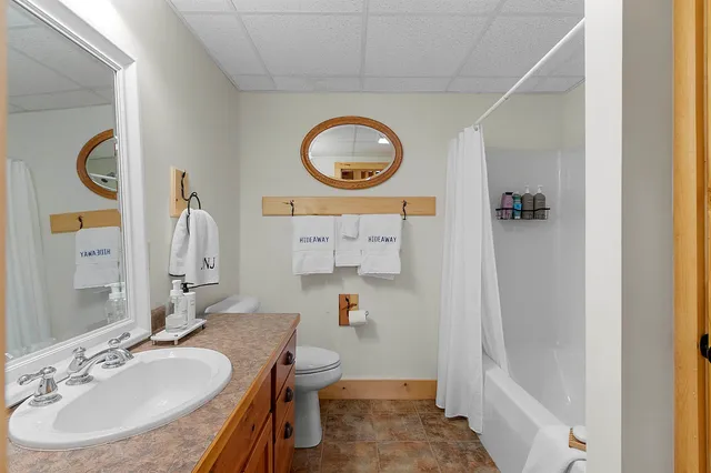 $1,150,000 | N8234 Oak Lane, Crivitz, WI 54114