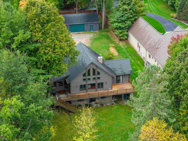 $1,150,000 | N8234 Oak Lane, Crivitz, WI 54114