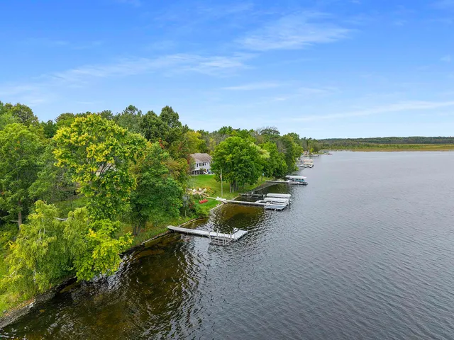 $1,150,000 | N8234 Oak Lane, Crivitz, WI 54114