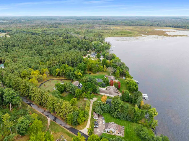 $1,150,000 | N8234 Oak Lane, Crivitz, WI 54114