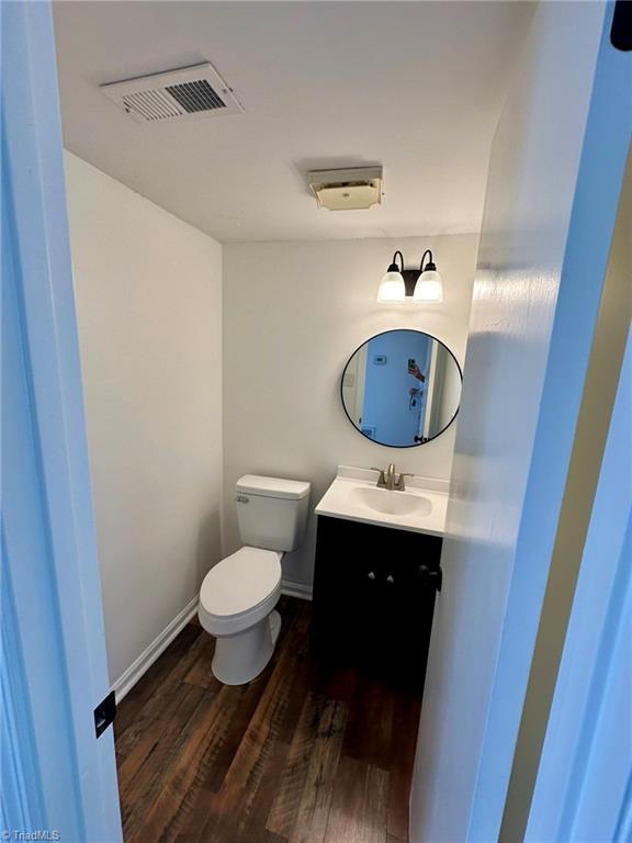 5747 Bramblegate Road, Unit H Greensboro, NC 27409 - Photo 5 of 13 Gallery Image 5