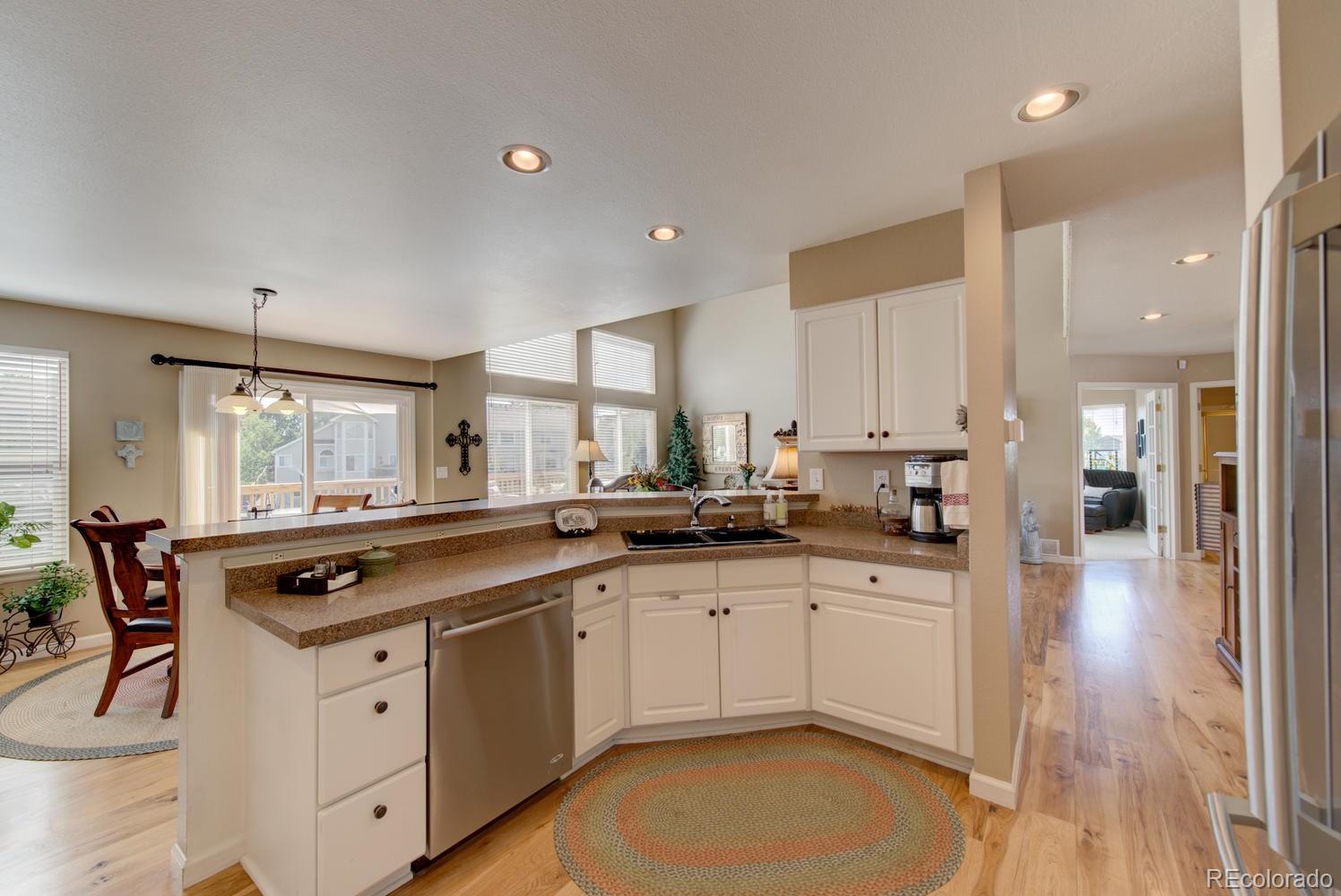 8981 Chestnut Hill Lane Highlands Ranch, CO 80130 - Photo 9 of 33 Gallery Image 9