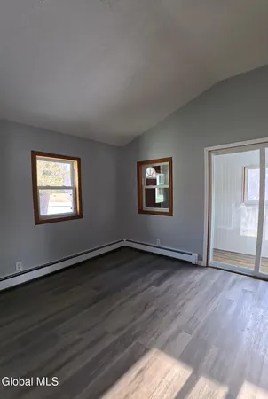 $2,600 | 190 Church Road, Guilderland, NY 12203