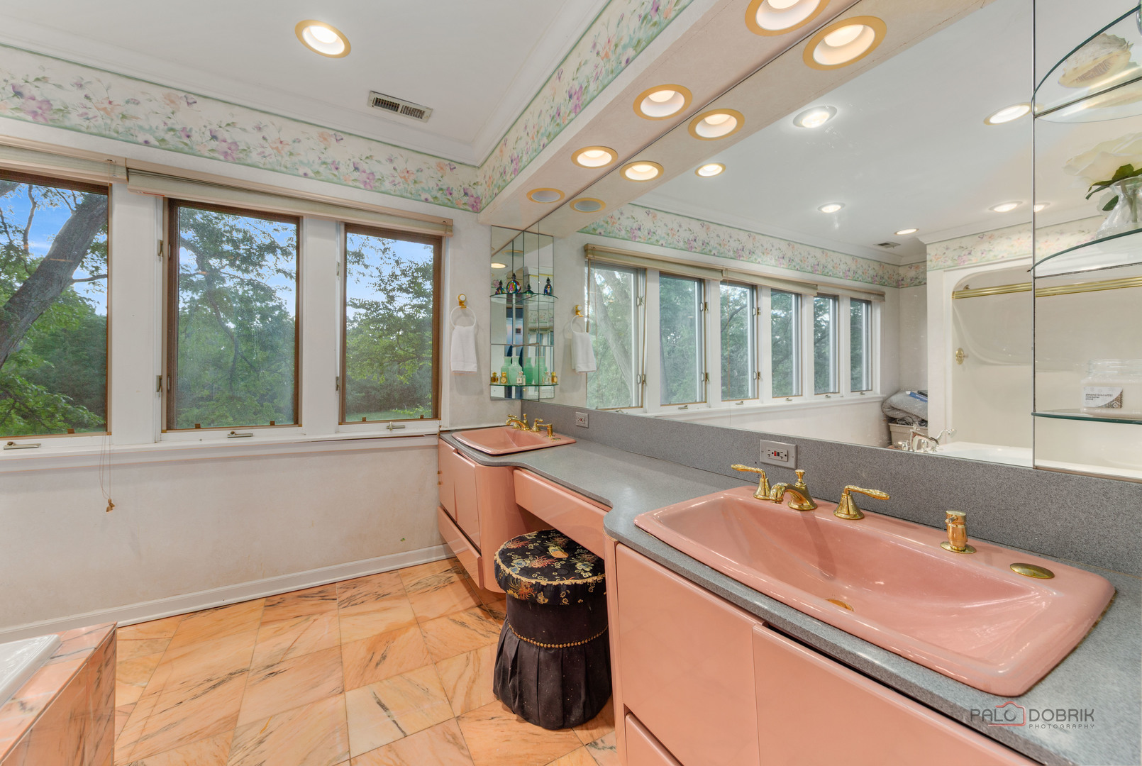 1380 Valley Road Deerfield, IL 60015 - Photo 29 of 42 Gallery Image 29