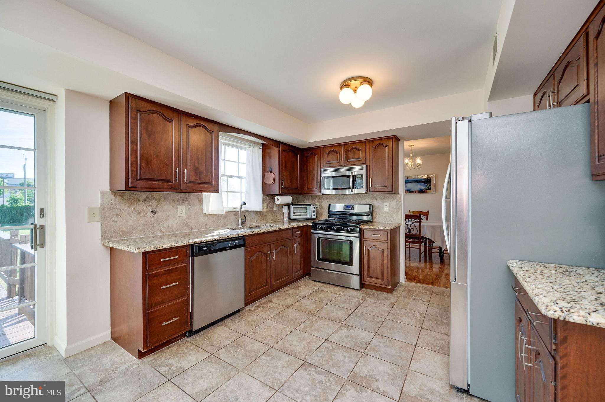 1307 Fredrick Boulevard Reading, PA 19605 - Photo 13 of 36