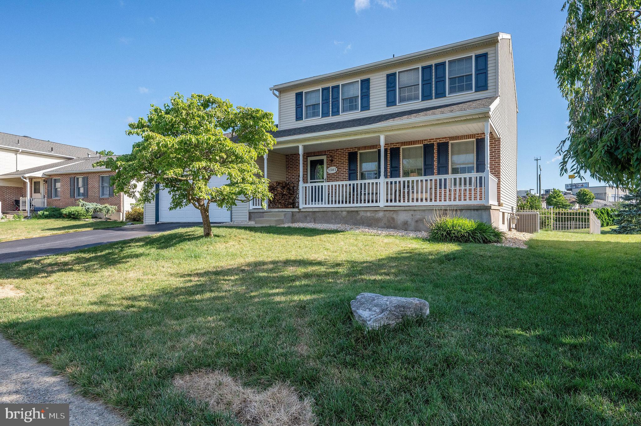 1307 Fredrick Boulevard Reading, PA 19605 - Photo 3 of 36