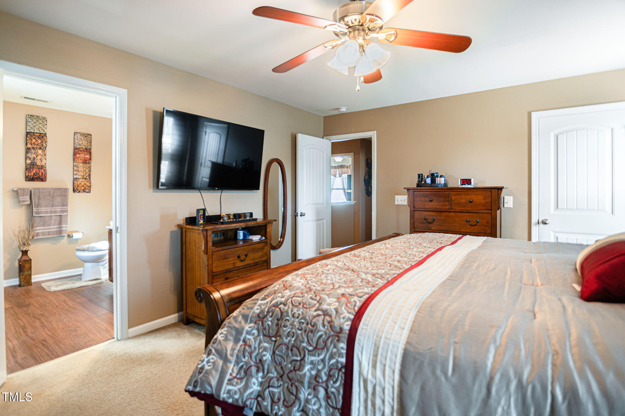 2517 Shepherd Valley Street Raleigh, NC 27610 - Photo 12 of 29 12-web-or-mls-2517-shepherd-valley-st
