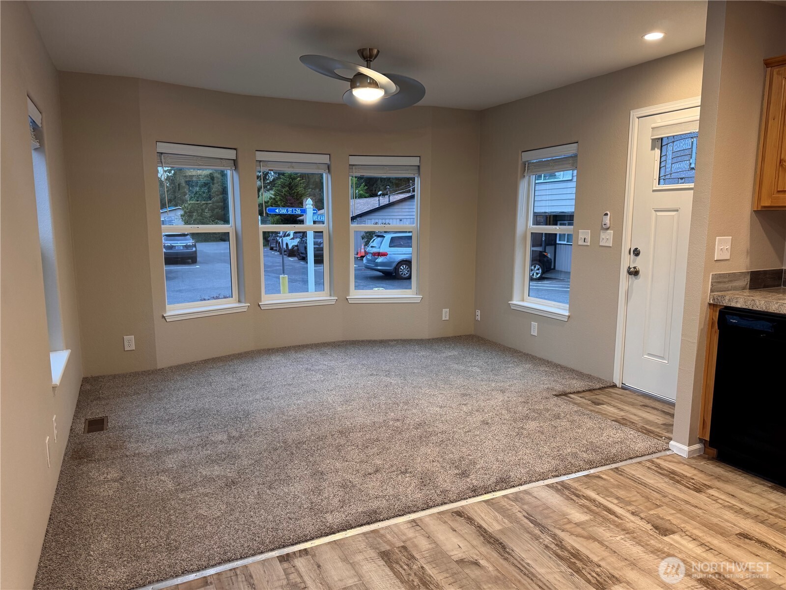 23708 Locust Way, Unit 1 Bothell, WA 98021 - Photo 3 of 12