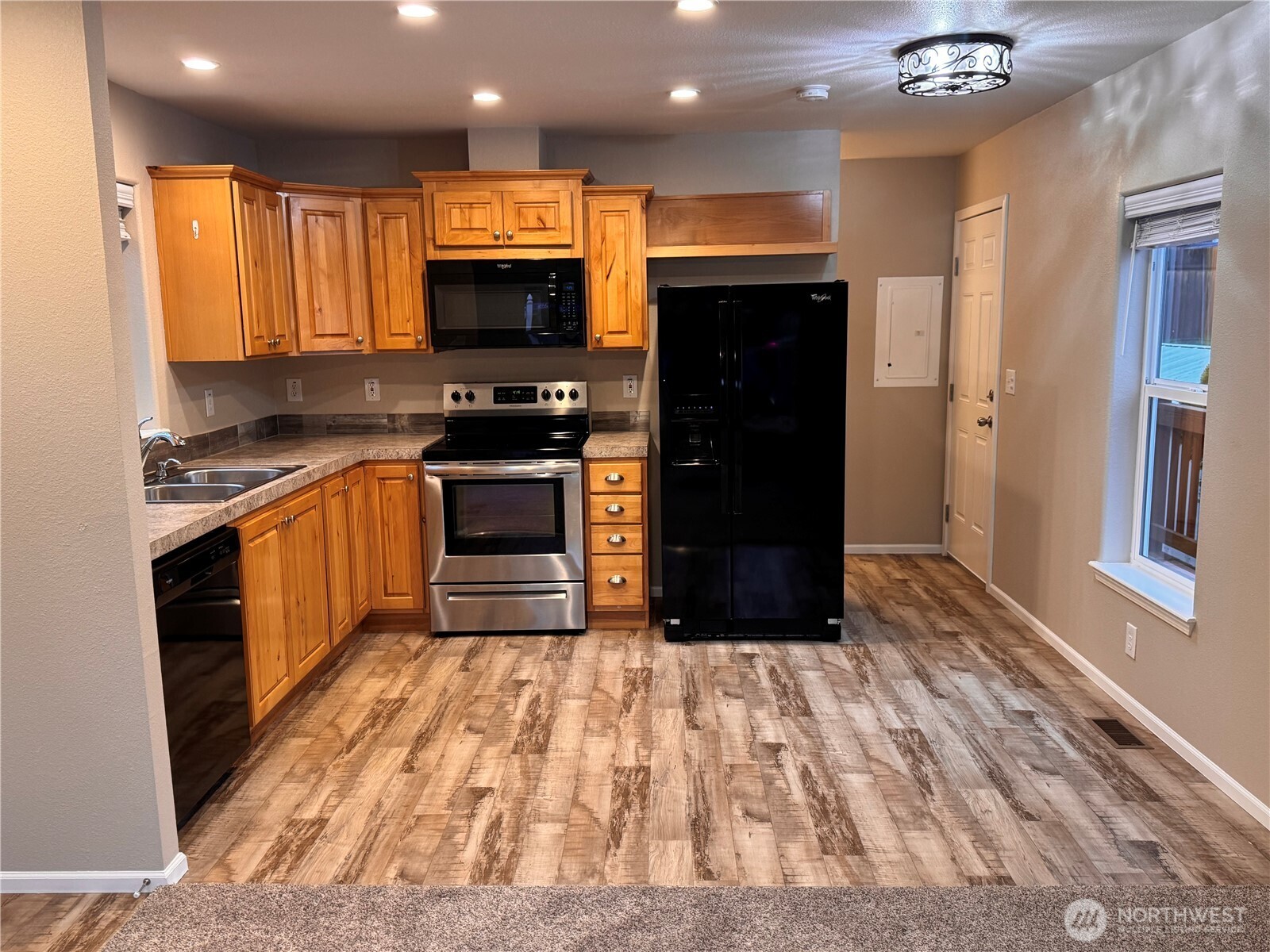 23708 Locust Way, Unit 1 Bothell, WA 98021 - Photo 5 of 12