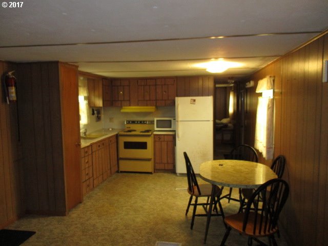 90857 Shell Lane Coos Bay, OR 97420 - Photo 5 of 13 Gallery Image 5