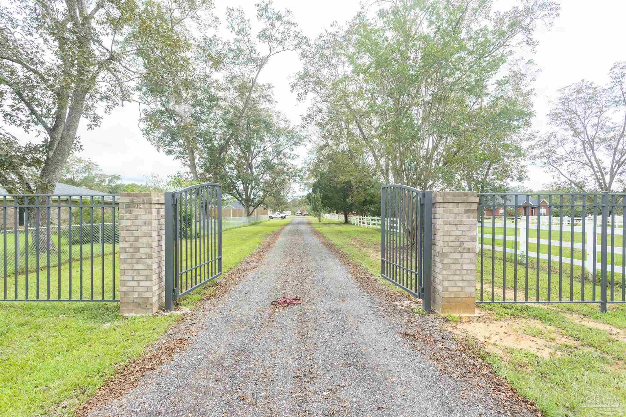 8018 Beulah Road Pensacola, FL 32526 - Photo 3 of 45 Gallery Image 3