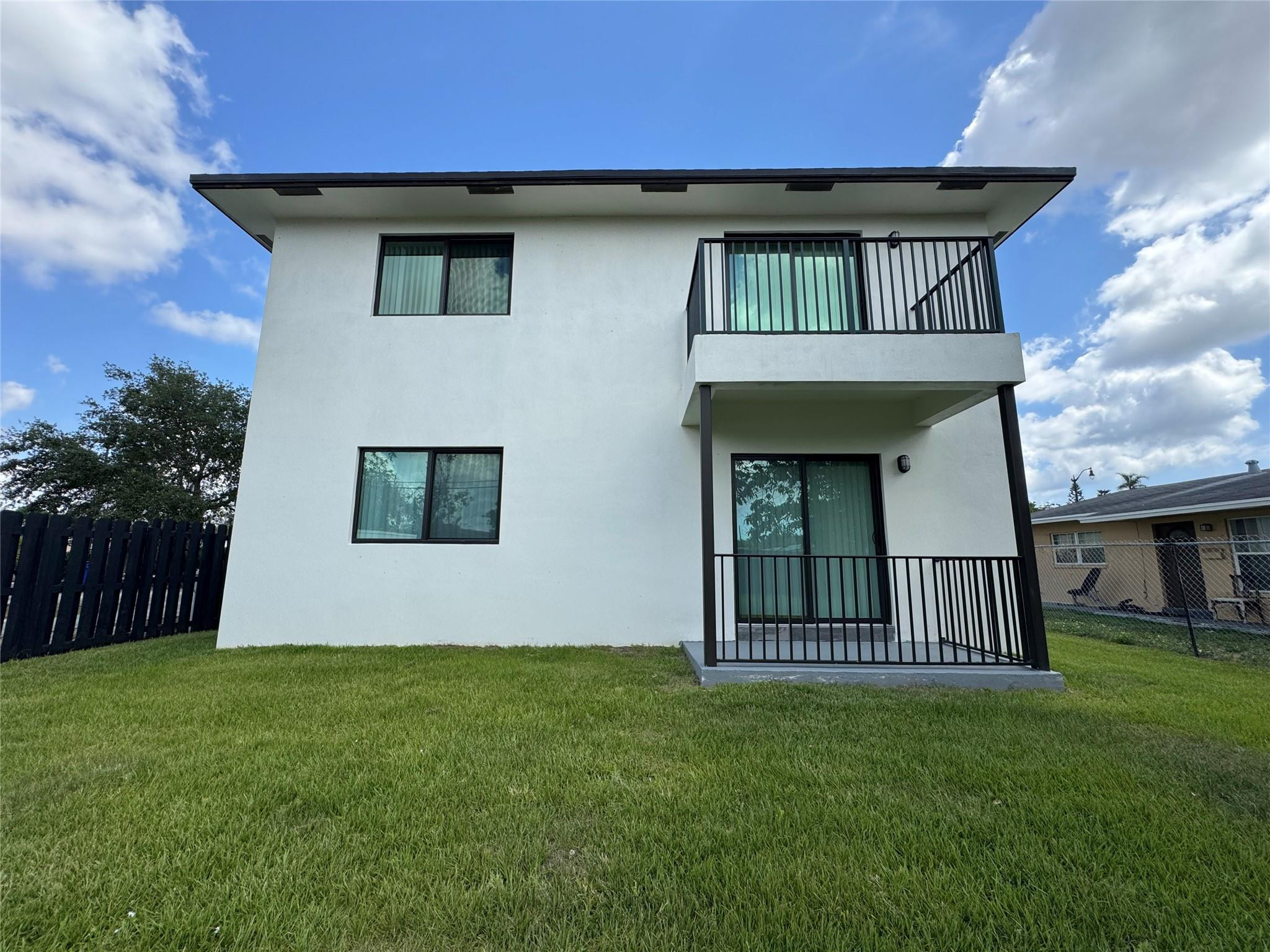400 Northeast 30th Street, Unit 2 Pompano Beach, FL 33064 - Photo 25 of 28 Photo 25