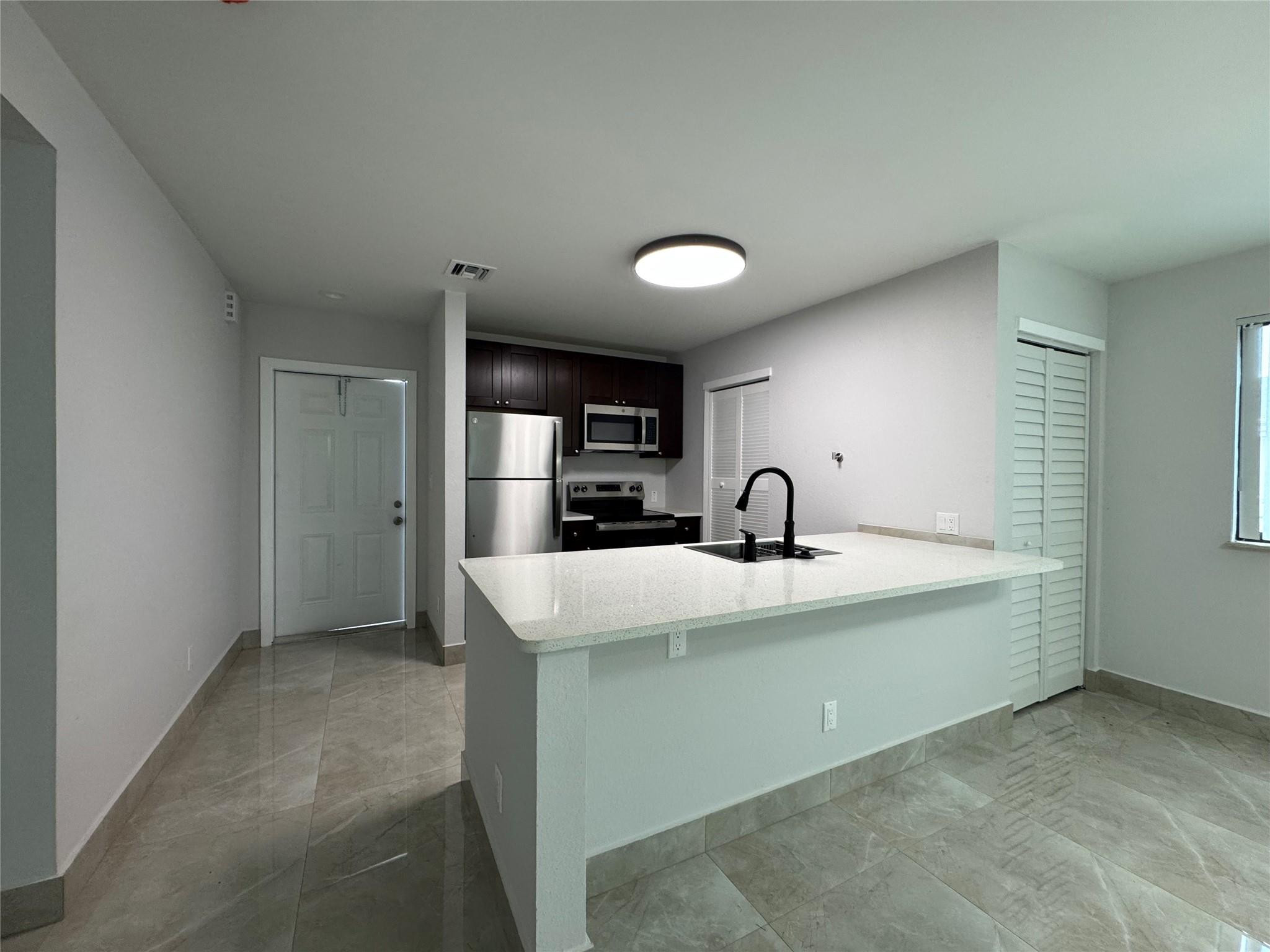400 Northeast 30th Street, Unit 2 Pompano Beach, FL 33064 - Photo 7 of 28 Photo 7
