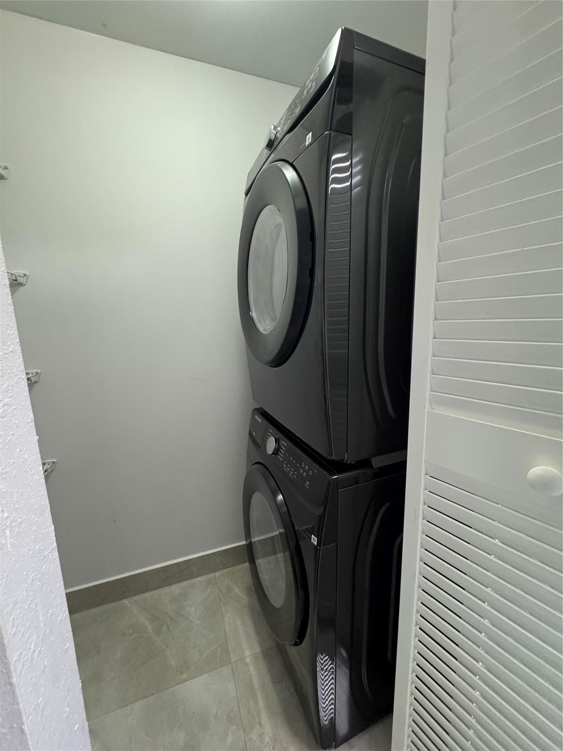 400 Northeast 30th Street, Unit 2 Pompano Beach, FL 33064 - Photo 9 of 28 Photo 9