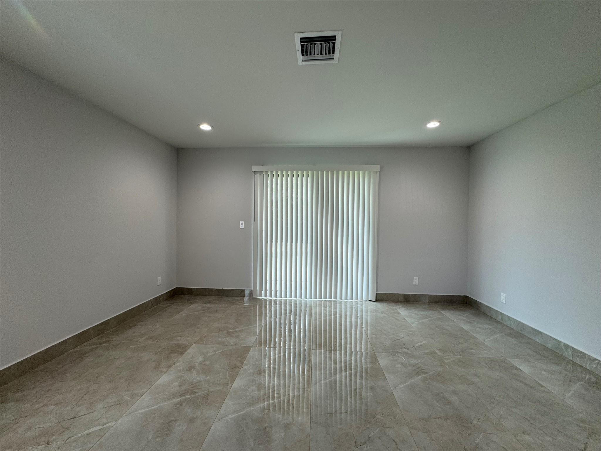 400 Northeast 30th Street, Unit 2 Pompano Beach, FL 33064 - Photo 10 of 28 Photo 10