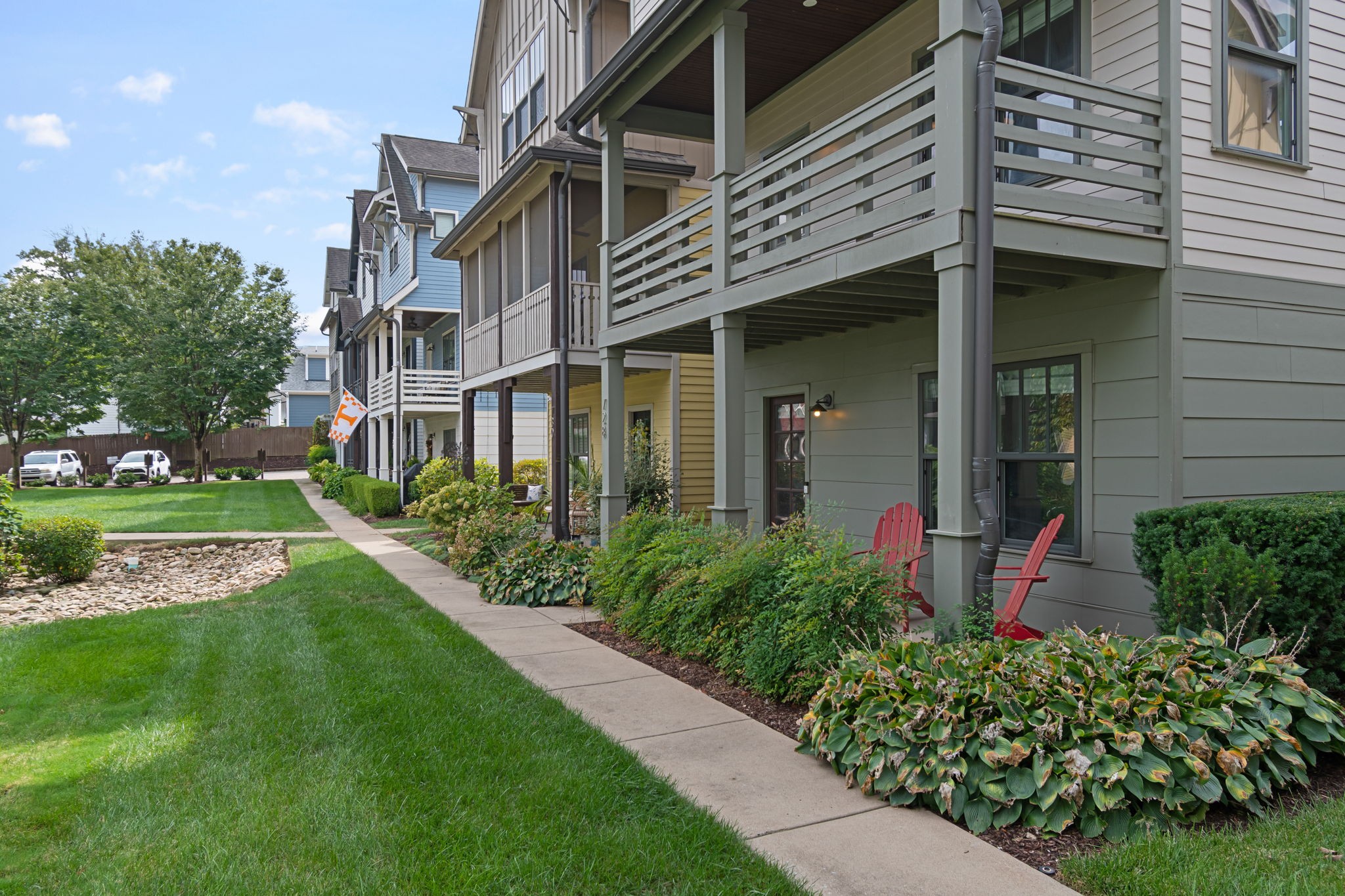 728 Centerpoint Lane Nashville, TN 37209 - Photo 4 of 45 front view of a house