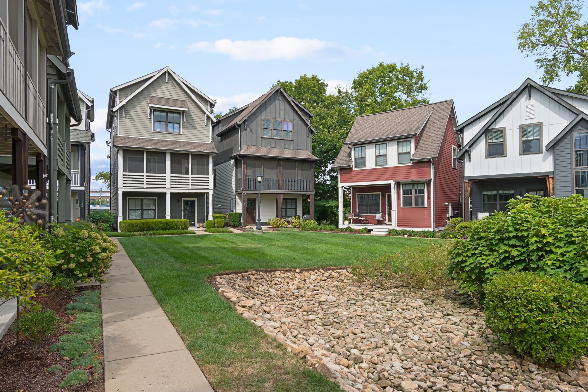728 Centerpoint Lane Nashville, TN 37209 - Photo 44 of 45 front view of a house with a yard