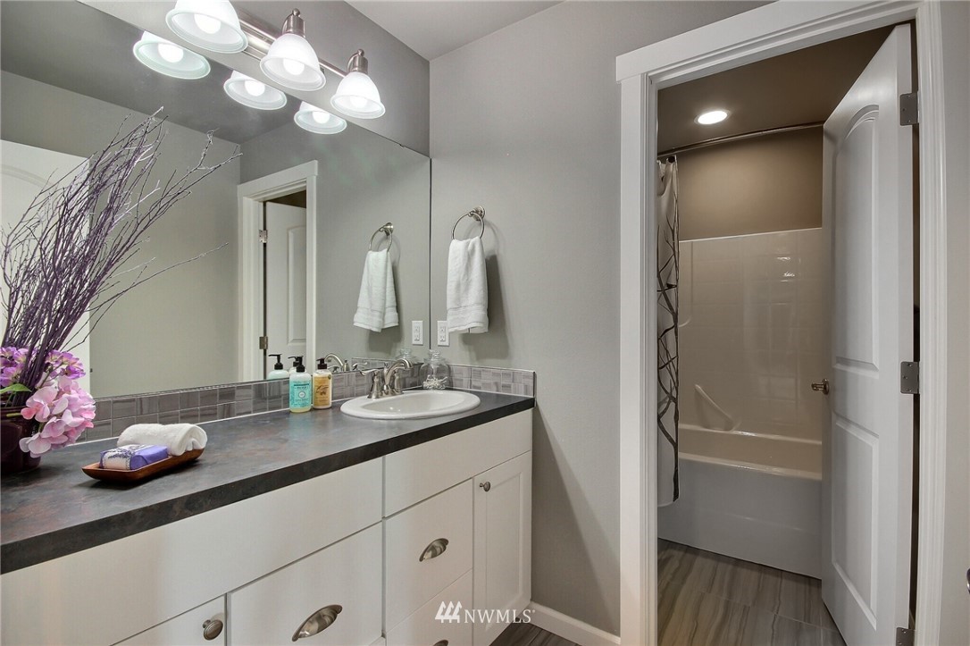 306 182nd Street Southeast Bothell, WA 98012 - Photo 18 of 25