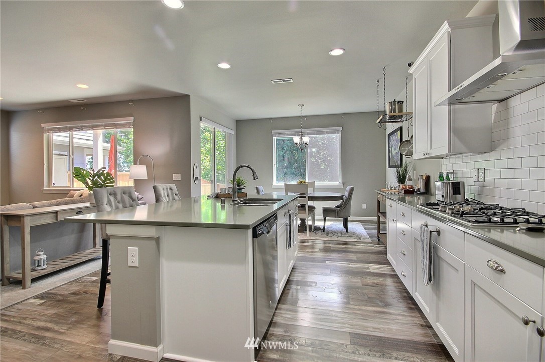 306 182nd Street Southeast Bothell, WA 98012 - Photo 8 of 25