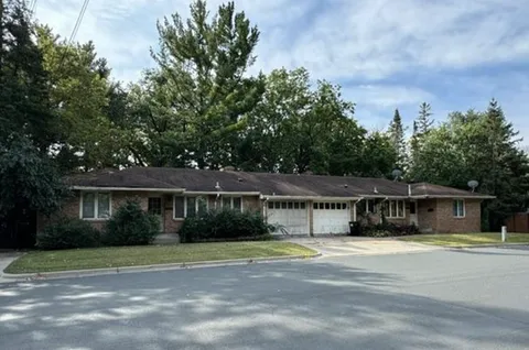 $700,000 | 4001 West 44th Street, Edina, MN 55424